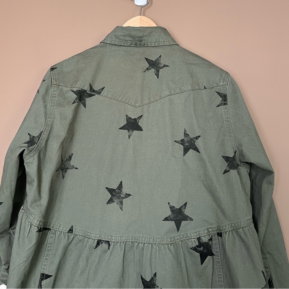 {Davi & Dani} Star Print Frayed Army Babydoll Jacket in Olive - Womens Small - Picture 5 of 10